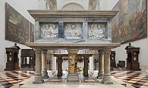 Archivo:Santa Giustina (Padua) - Tomb of Saint Matthias