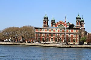 Archivo:USA-NYC-Ellis Island