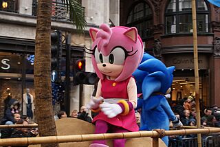 View of Amy (Sonic the Hedgehog's girlfriend) in the Hamley's Toy Parade - geograph.org.uk - 5199993.jpg