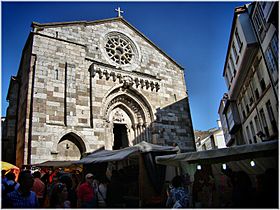 2165-Igrexa de Santiago na Cidade Vella da Coruña.jpg