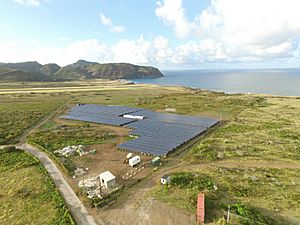 Archivo:Aerial view on the solar park on Sint Eustatius