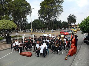 Archivo:Banda sinfónica de Mosquera