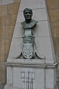 Bust of Northcliffe, London