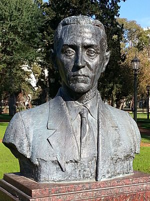 Archivo:Busto de Ramón Pérez de Ayala