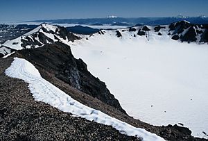 Archivo:Caldera-of-puyehue-volcano