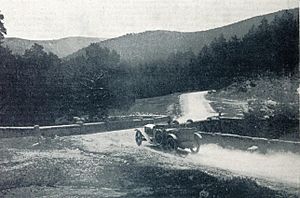 Archivo:Carlos de Salamanca sur Rolls Royce, vainqueur du Circuit de Guadarrama en juin 1913 (le premier Grand Prix d'Espagne, pour voitures de Tourisme)
