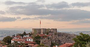 Archivo:Castillo de Ankara, Ankara, Turquía, 2024-10-02, DD 08-10 HDR