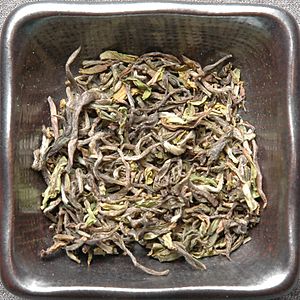 Archivo:Darjeeling-tea-first-flush-leaf-dry