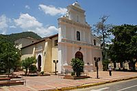 Archivo:Iglesia de San Sebastián, Ocumare de La Costa. Estado Aragua, Venezuela.