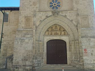 Archivo:Portada de la capilla de San Ildefonso del desaparecido convento de la Stma. Trinidad de Burgos 1
