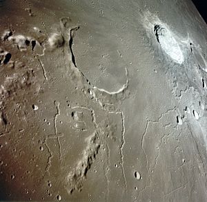 Archivo:Prinz crater Apollo 15