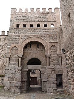 Puerta Vieja de Bisagra - Toledo.JPG