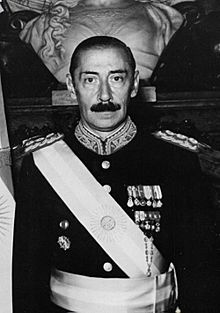 Archivo:Retrato Oficial Jorge Rafael Videla 1976