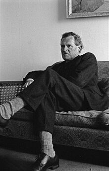 Reverend R S Thomas being interviewed for 'Y Cymro' (1468612).jpg
