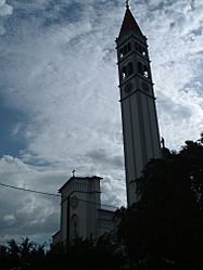 Archivo:Silhouette of Iglesia Don Rua