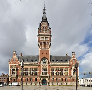 Archivo:Town hall of Dunkerque-7585