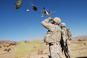 Archivo:AWS Casa-212 in afghanistan