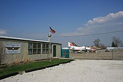 Aurora Municipal Airport (Illinois)-3.JPG