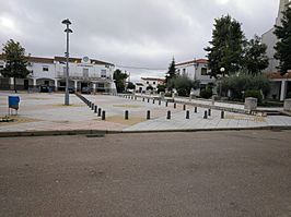 Ayuntamiento y Plaza Mayor de Ruecas 01.jpg