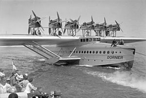 Archivo:Bundesarchiv Bild 102-10270, Flugschiff Dornier Do X