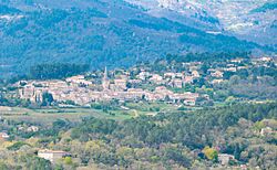 Chassiers village vu de Uzer.jpg