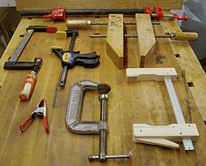 Archivo:Clamps