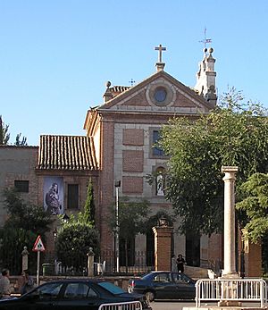 Archivo:Convento de los Padres Trinitarios S. XVI. Valdepeñas