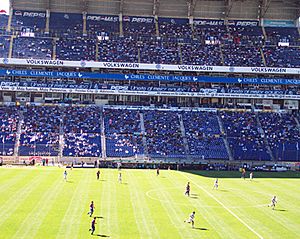 Archivo:El Estadio Cuauhtémoc