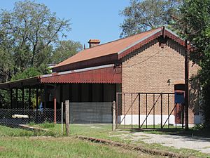 Archivo:Estación Despeñaderos, Córdoba 16