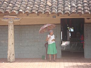Archivo:Gente en Arroyos y Esteros1