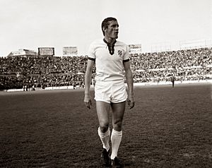Archivo:Gigi Riva - US Cagliari (1970)