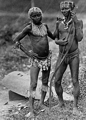 Archivo:Great Andamanese - two men - 1875