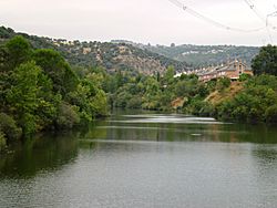 Archivo:Guadarrama River Molino de la Hoz