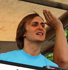 Archivo:Guetta at gay pride