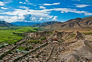 Archivo:Gyantse