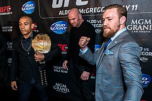 Archivo:José Aldo vs. Conor McGregor, UFC 189 World Tour London