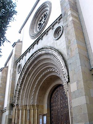 Archivo:La Felguera (Langreo) - Iglesia de San Pedro 06