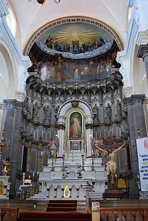 Archivo:MainAltarCompañiaPuebla