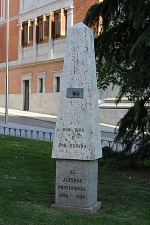 Archivo:Monumento al Alférez Provisional