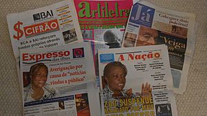 Archivo:Newspapers of Cape Verde