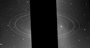 Archivo:PIA02202 Neptune's full rings