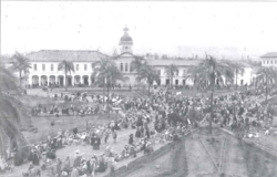 Archivo:Plaza central de Ibarra