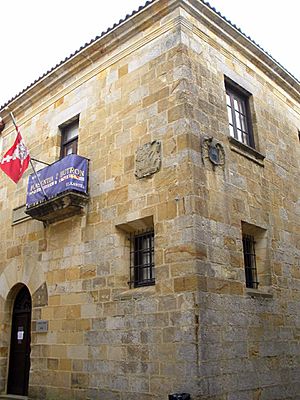 Archivo:Plencia - El Torreon, antiguo ayuntamiento 1