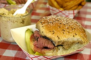 Archivo:Small - Beef on Weck