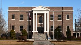 Stanton County Courthouse (Kansas) from W 1.JPG