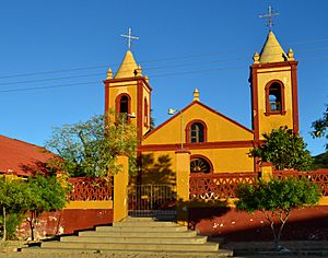 Archivo:The Old Church in El Triunfo