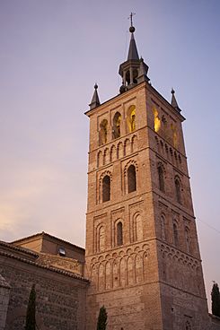Torre de la Iglesia parroquial de la Asunción de Nuestra Señora de Illescas.jpg
