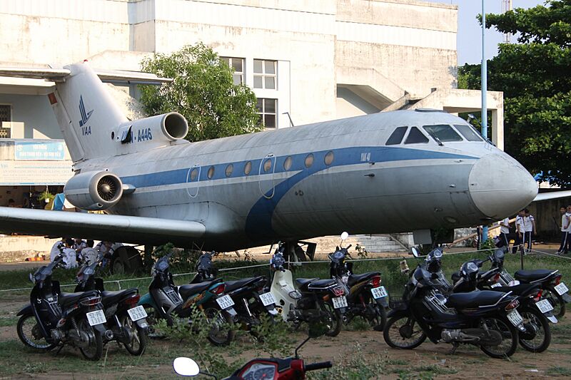 VN-A446 Yakolev Yak.40 VAA (7879700854)