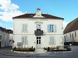 Vincelles-FR-89-mairie-01.jpg