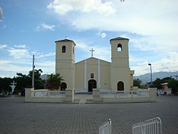 Vista Frontal Iglesia Estanzuela Zacapa - panoramio.jpg